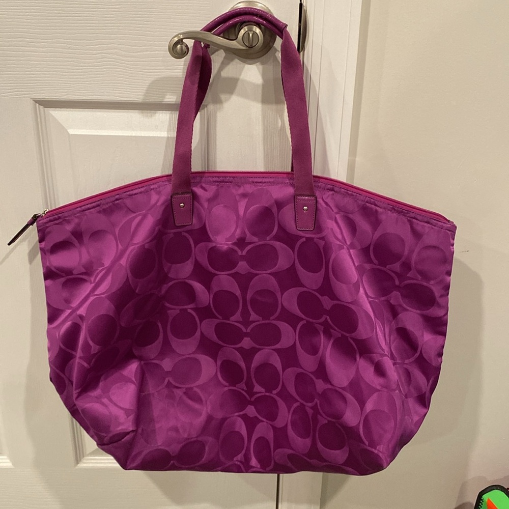 Large Coach Getaway Nylon Tote       designer lux luxury bag bags - Picture 2 of 7
